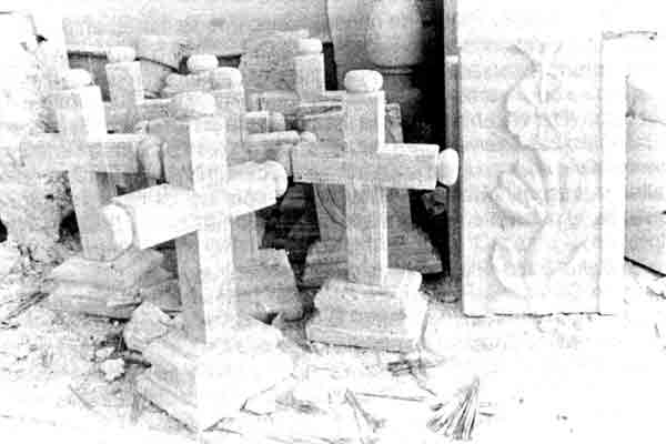 Cruces talladas en el Taller Cooperativo de Dzityá. 