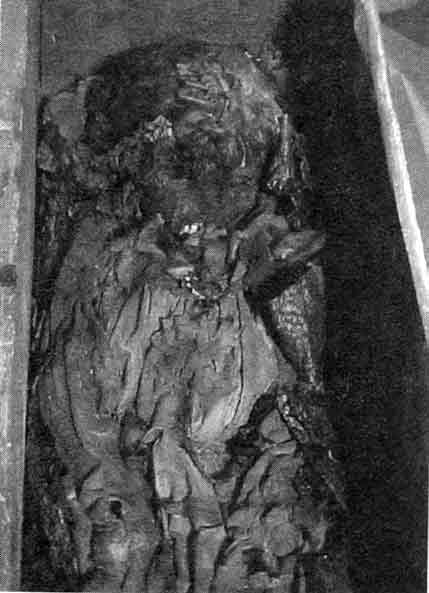 Foto 4. Una de las momias encontradas.