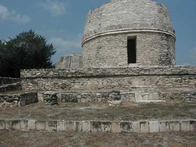 El templo redondo, Mayapán, Yucatán