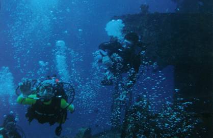 Photo 6. Going out the shipwreck. 