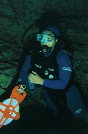 Photo 12. Victoria Rojas during the course of underwater archaeology methods and techniques.